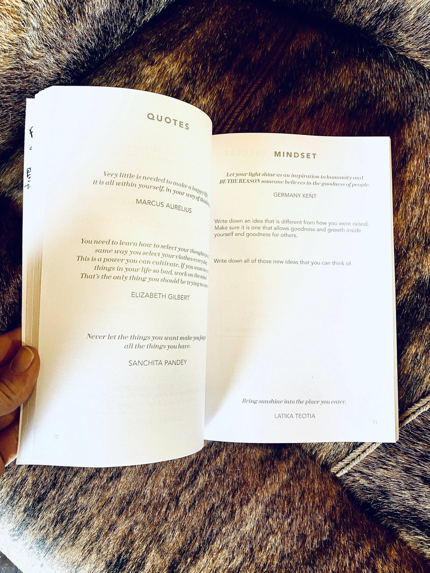 Self-Discovery Journal : A Guide to Living with Purpose