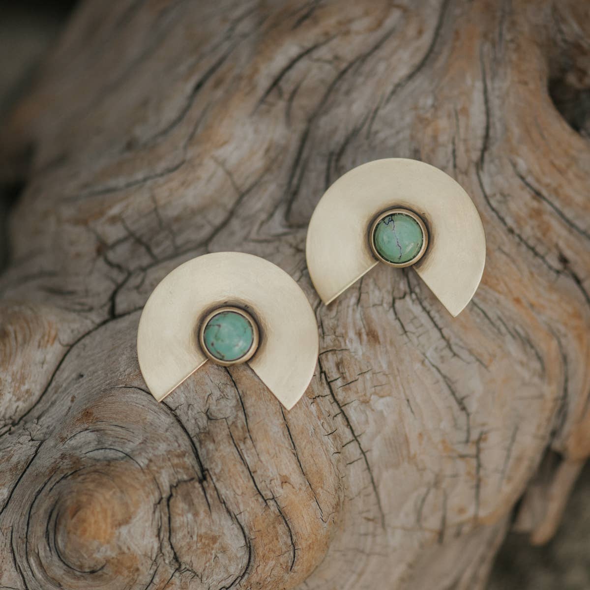 Delta Studs
